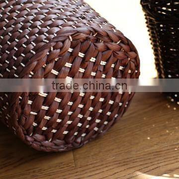 Linyi hotsale willow trash can baskets with handle from manufacturer