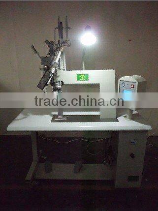 Hot air seam sealing machine for jacket/raincoat