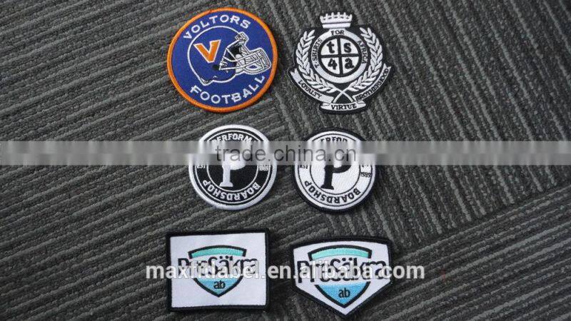 2017 China customized logo high quality washable garments embroidery patches badges