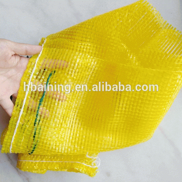 PE raschel mesh bag/Wholesale knitted plastic onion/fruit mesh bags for sale