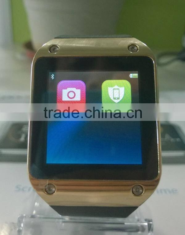 PW305 Smart watch 400mAh Sync with cellphone Calling/massage/phonebook/Social notice/Weather. Music &Cam. Control/Pedometer