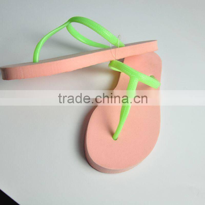 Guangzhou factory customization fashion lady beach slippers flip-flops