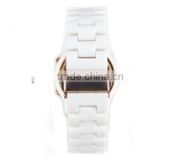 Hotsale colors silicone womens fashion watch waterproof quartz watch