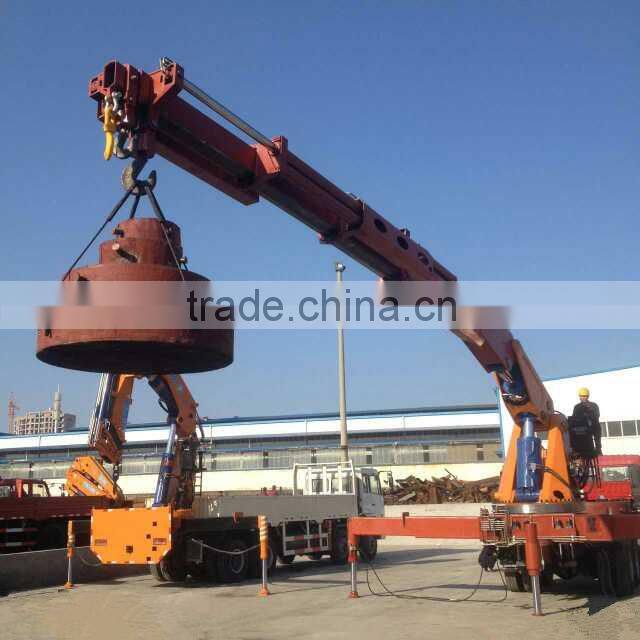 hand operated lifting equipment on truck, Model No.: SQ1600ZB6, 80ton truck crane with foldable booms.