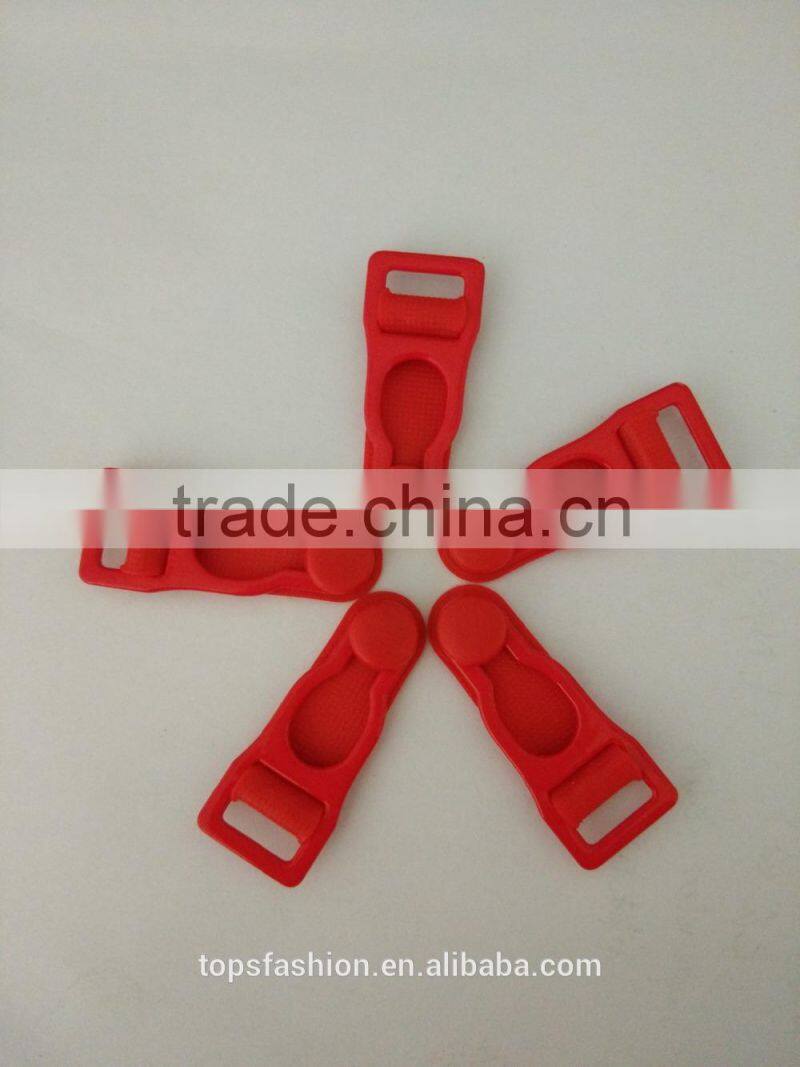Nylon coated suspender clips