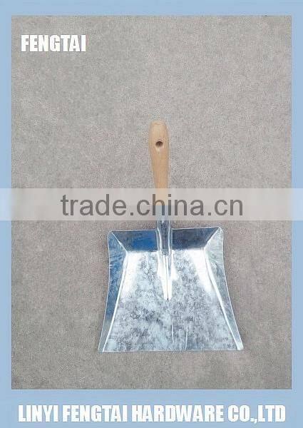 France Small Wooden Handle Dust Pan Metal Dustpan
