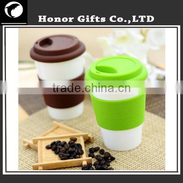 Heat-insulated Fashionable Customized Ceramic Mug With Silicone Lid