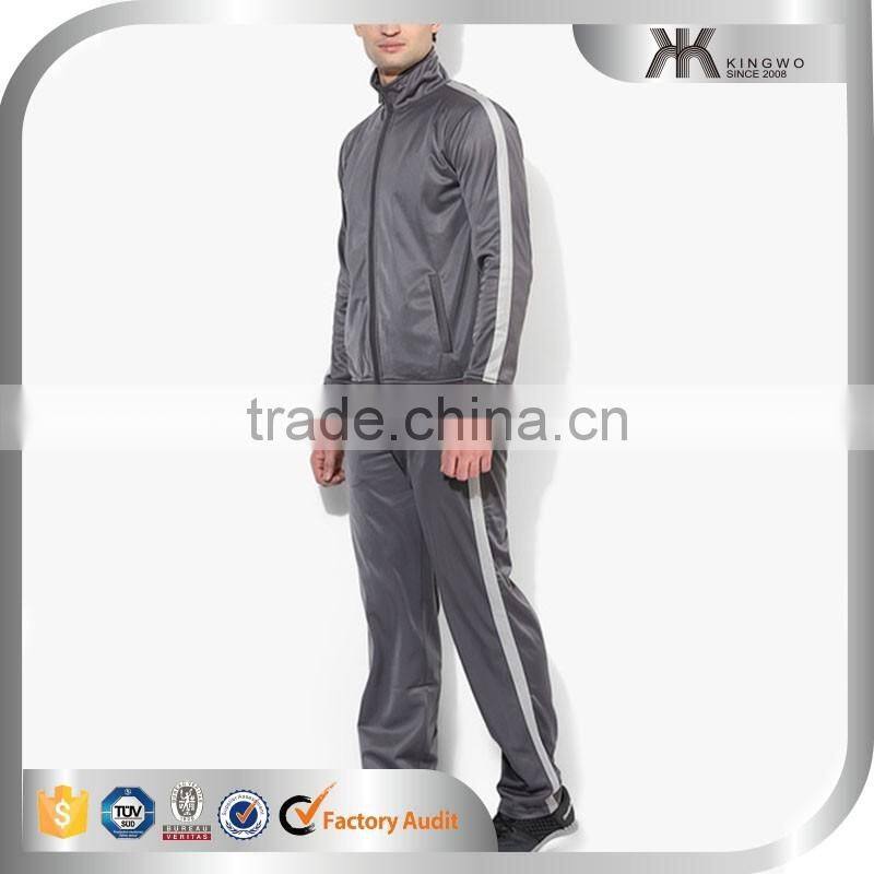 2017 Mens Latest Design Jogging Suits Wholesale Polyester Fabric OEM Tracksuit