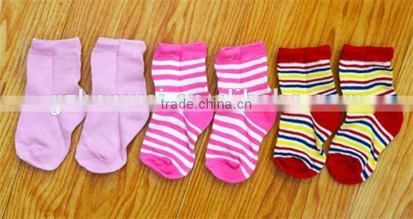 Embroidery & Graphic Long sleevs baby rompers+socks Set