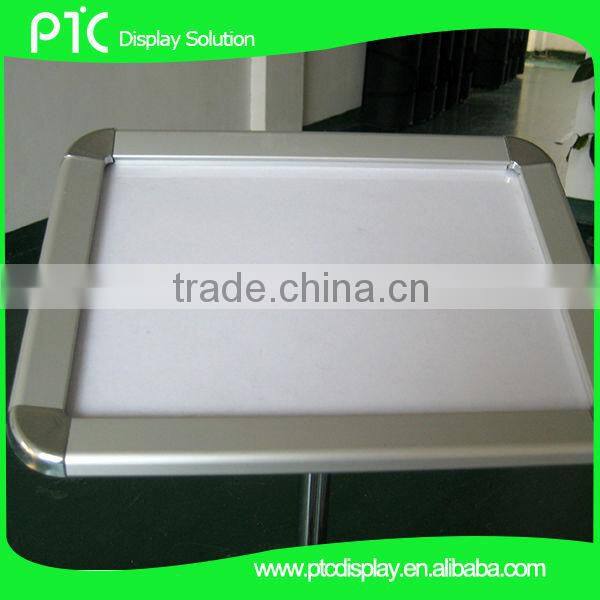 Information stand with telescopic pole to adjust height