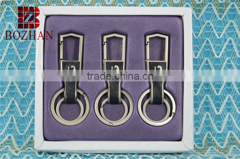 Gentleman style carabiner keychain