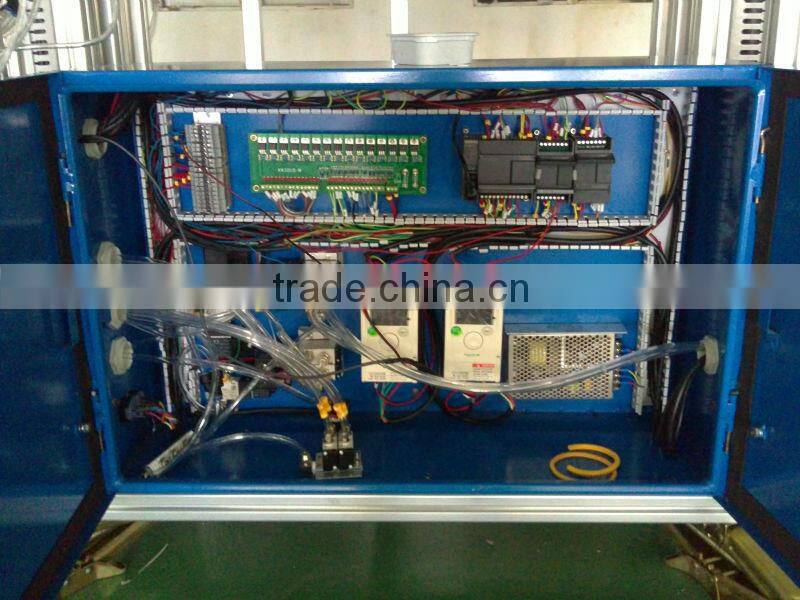 Bottle bagging machine