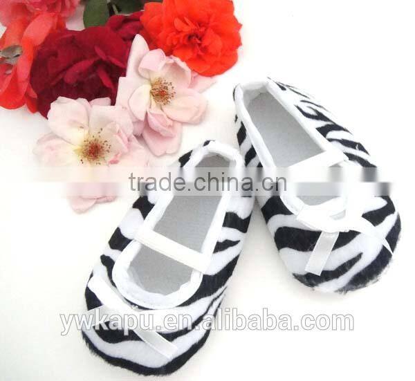 Newest designed baby shoes,baby moccasins,baby fabric shoes