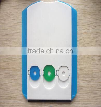 15052315 Winter Warmly Plastic Ice Scraper With Glove