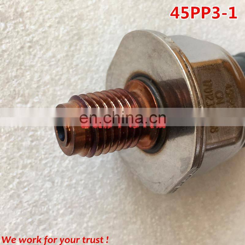 Common rail fuel pressure sensor 45PP3-1