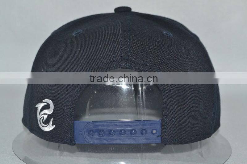 Guangzhou hat factory professional custom 100% acrylic/black/white embroidery logo/flat brim hat