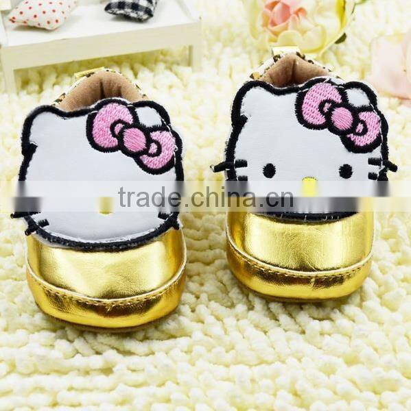 Gold baby girl casual shoes hellokitty cute kids footwear with soft sole 2016