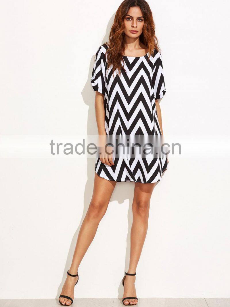 Black And White Chevron Print Shift Dress with High Quality