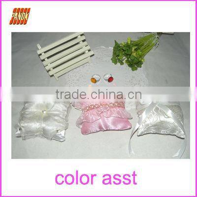 Lovely White lace plain inflatable polyester ring pillow