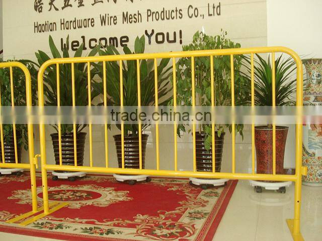 powder coated crowd control barriers barricades queue control barrier temporary fence