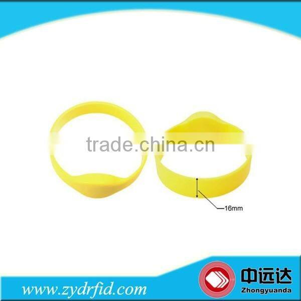 Hot selling Waterproof rfid silicone wristband