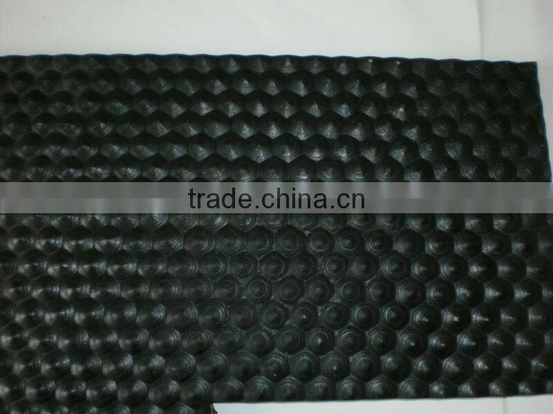 Hammer/ribbed rubber cow mat