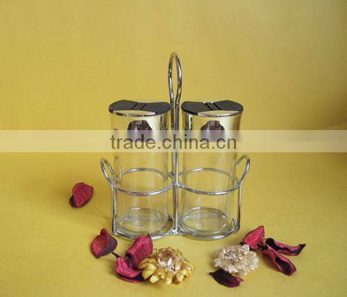 glass pepper shaker on stand/salt spice shaker