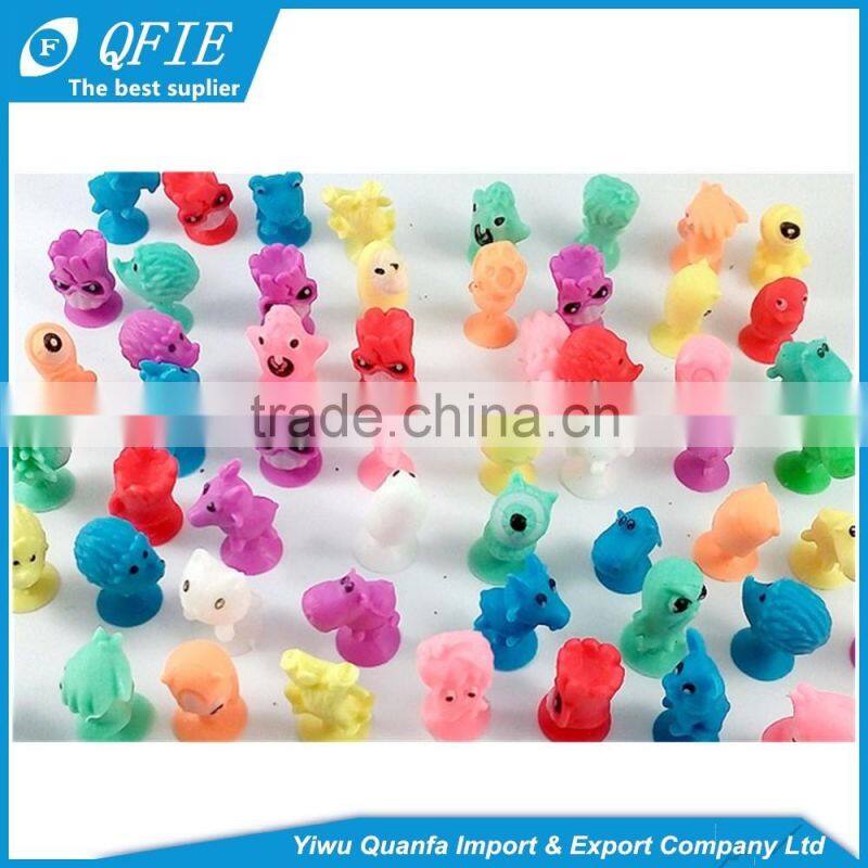 2017 newest products mini rubber colorful cartoon stikeez bulk animal toys for coin machine