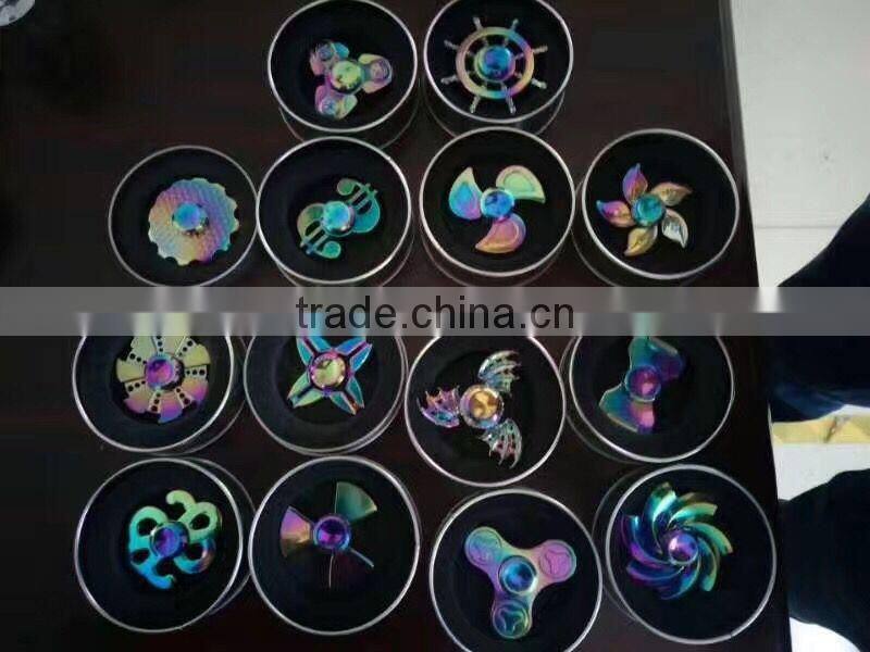 2017 hot sale shinning color hand fidget spinner