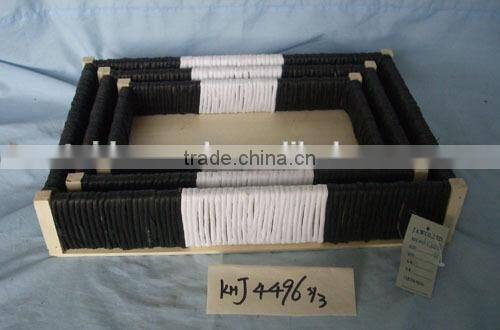 willow trayThe cane makes up the basket tray