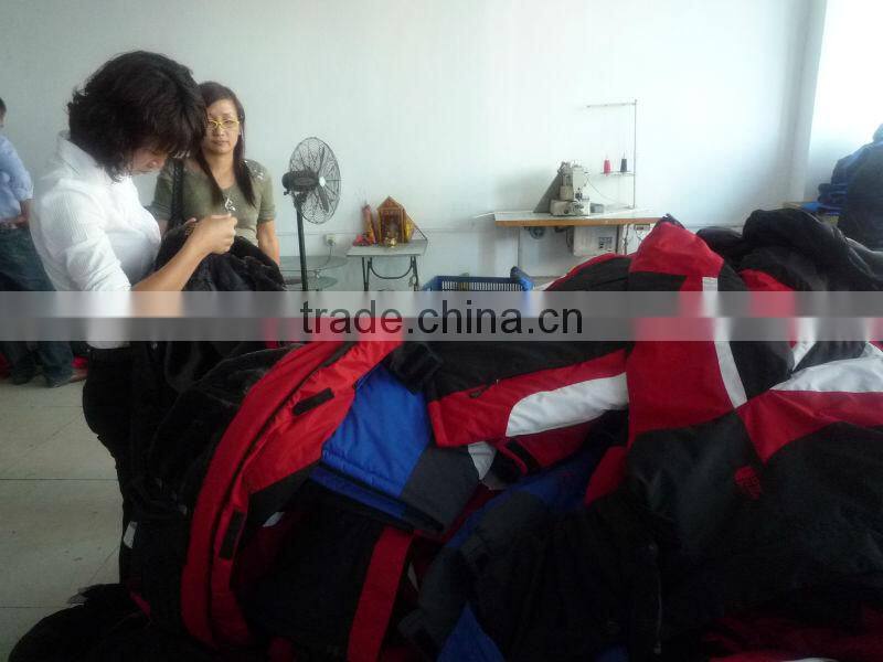 2015 men ski jacket with detach hood and snowcatcher (SIMI1501)