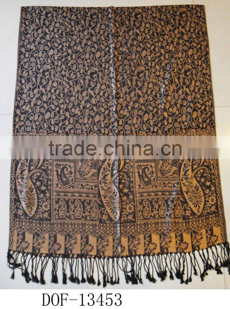 Wholesale factory classic rayon jacquard paisley floral latest shawl for women