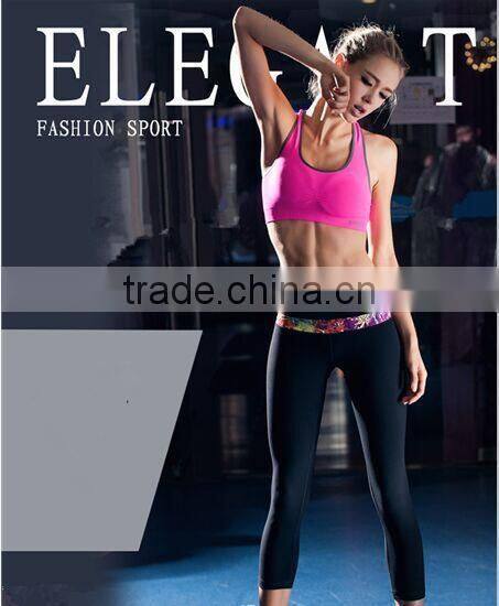 Wholesale women's custom slim fiting yoga wear/sports wear