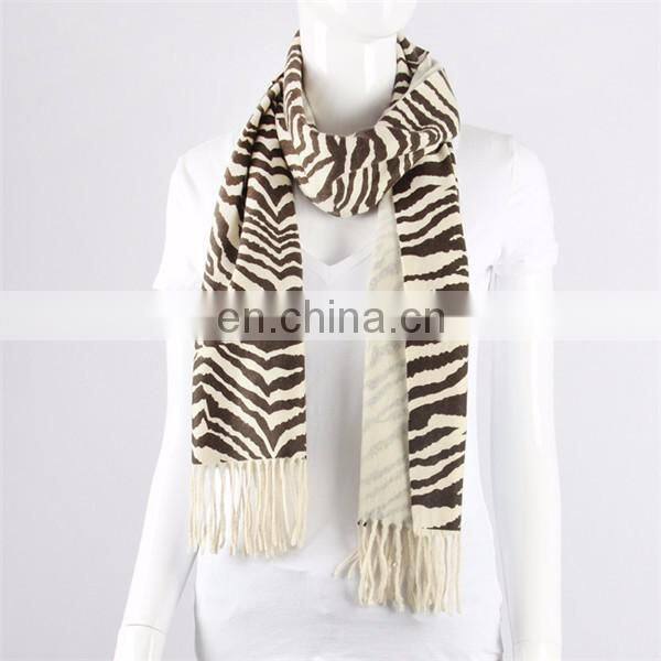 2017 factory direct sale double side tassel winter lady cashmere scarf twill fabric in print leopard zebra animal fabric scarf