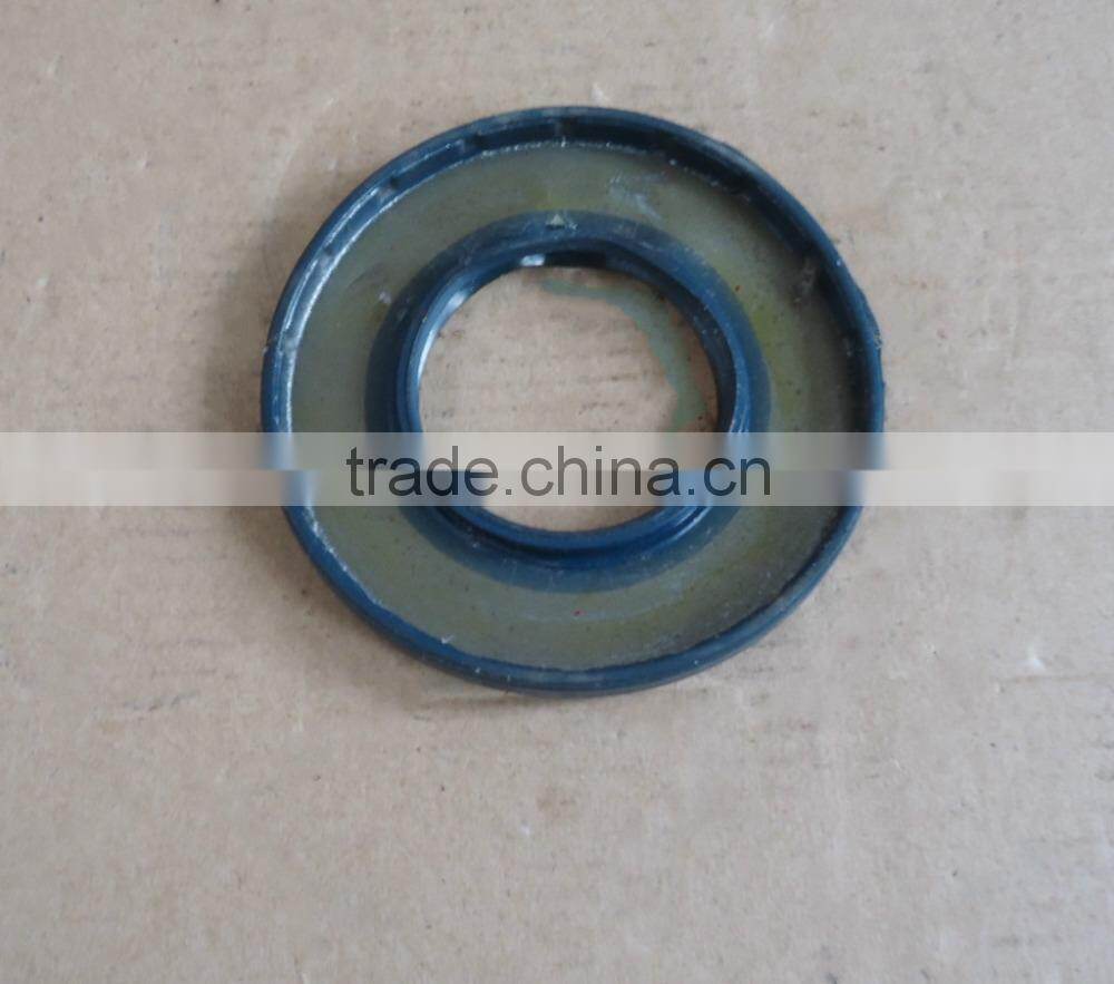 Agricultural variable model oil seal for gearbox