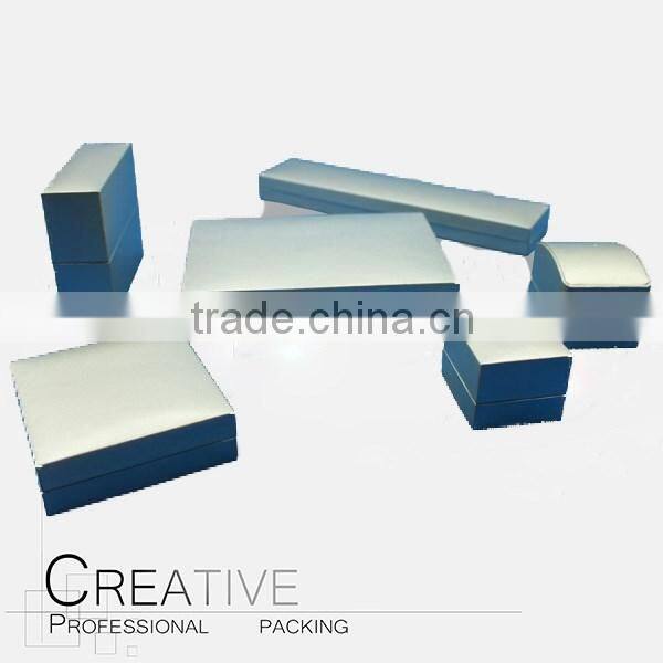 Dongguan packing paper & velvet Jewelry Case and Box set