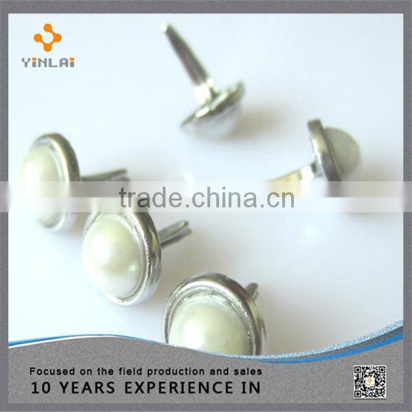 Round brads with pearl