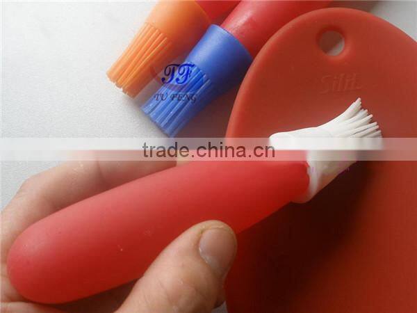 Hot Sale Silicone Kitchenware High Temperature BBQ Brush for Baking