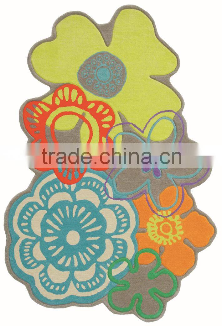 Luxury flower shaped rug with colorful designs