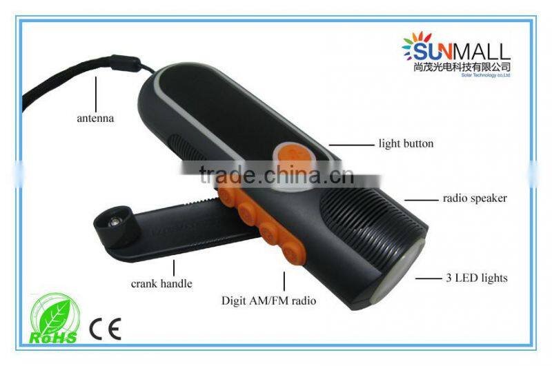 Dynamo torch with FM/AM radio