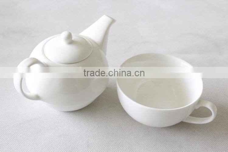 Wholesale tea pot and tea cup porcelain tea set for one person