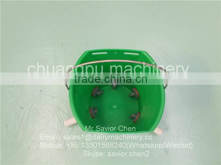 80000ml Capacity Calf Feeding Bucket With 5 Nipples