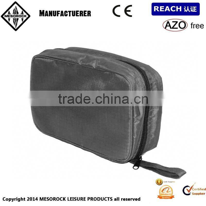 Large Hanging Wash Bag Men's Women's Toiletries Travel Make-Up Case, Zip Closure