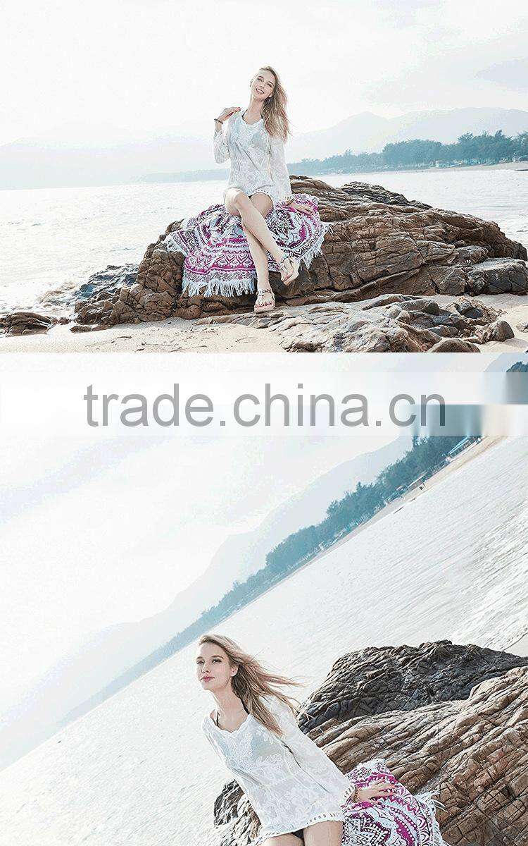 Microfiber screen print round beach blanket