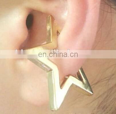 Cute fan shaped shell earring studs in gold and silver