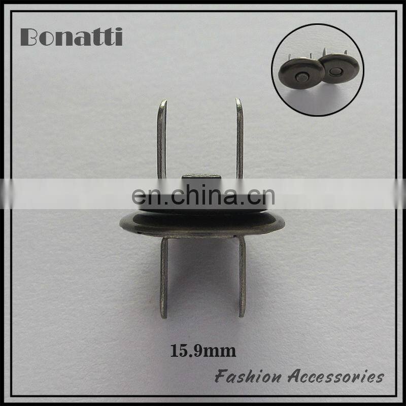 heart-shaped magnetic button