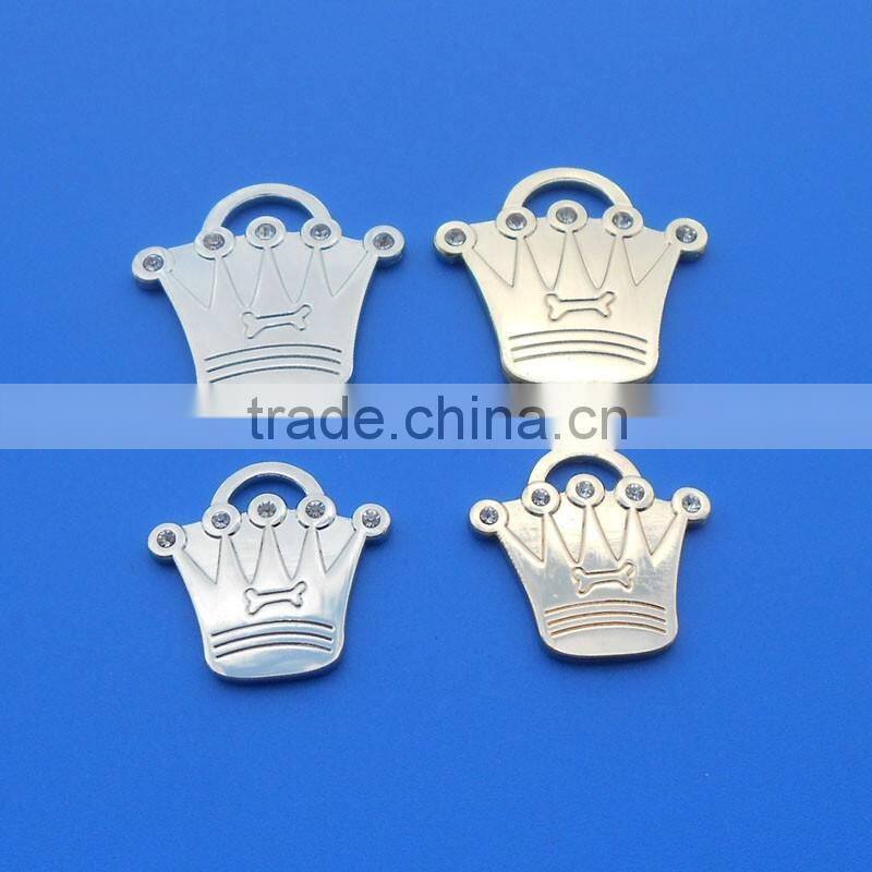 Factory direct supply crown shaped cheap price Metal charm/pendant