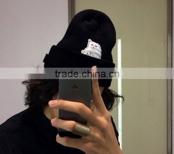 Star Same Style Cute Cat Pattern Rolled Brim Acrylic Knitted Cap for Man