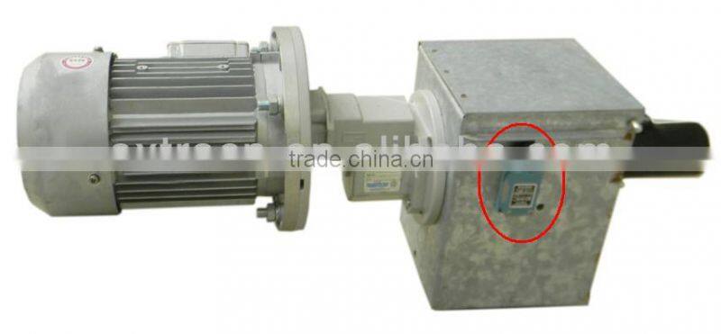 Broiler Chicken Feeding System