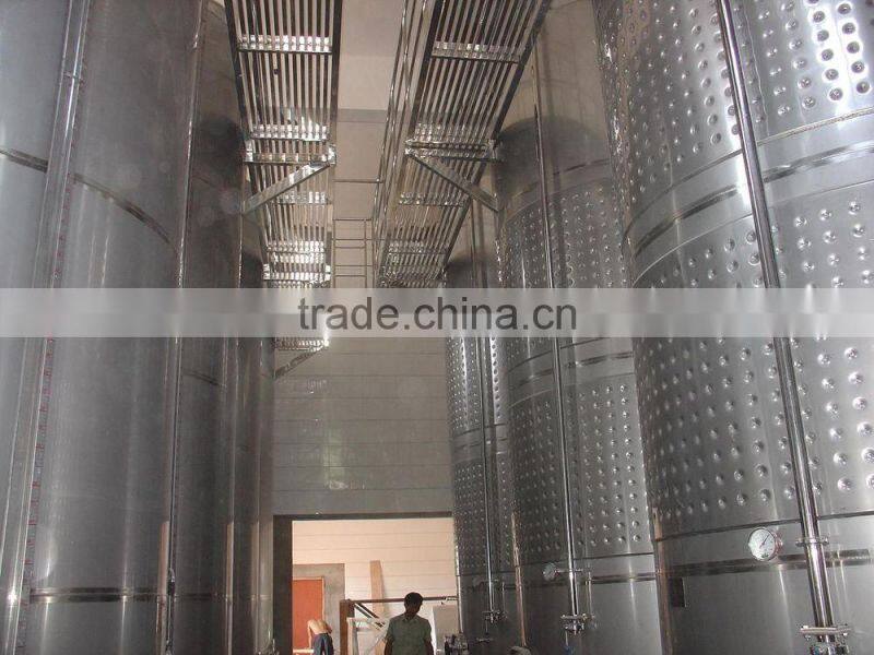 Cooling Wine fermenter,stainless steel wine fermenter
